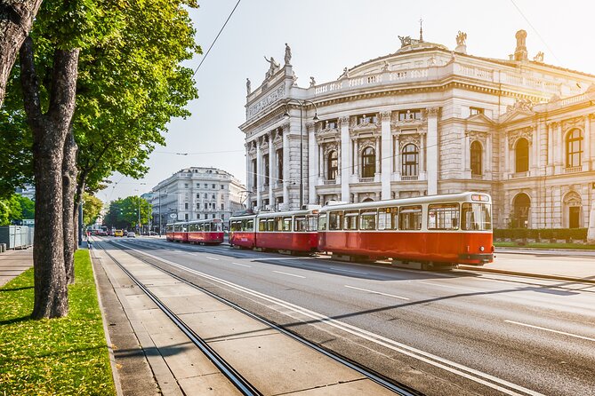 Private Transfer from Prague to Vienna with 2h for Sightseeing - Key things that make this transfer work