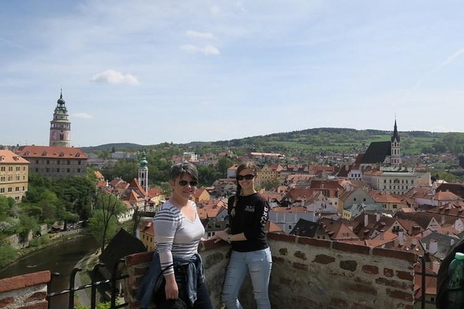 Private transfer in a Sanitized Car Prague to Vienna with 2h stop Cesky Krumlov - Prague to Vienna in One Ride, Not a Route-Baking Project