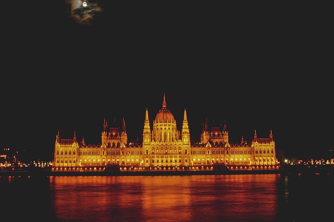 Private transfer Prague to Budapest with 2h stop in Bratislava - Should you book Best Trips for Prague to Budapest with a Bratislava stop?
