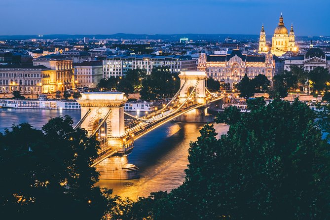 Private transfer Prague to Budapest with 2h stop in Bratislava - The 7-hour day plan, from 8:00 am pickup to Budapest