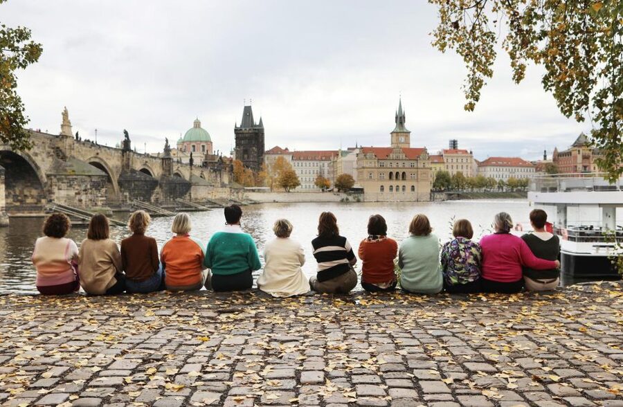 Professional photoshoot at Charles Bridge & Kampa island - Who this photoshoot is best for