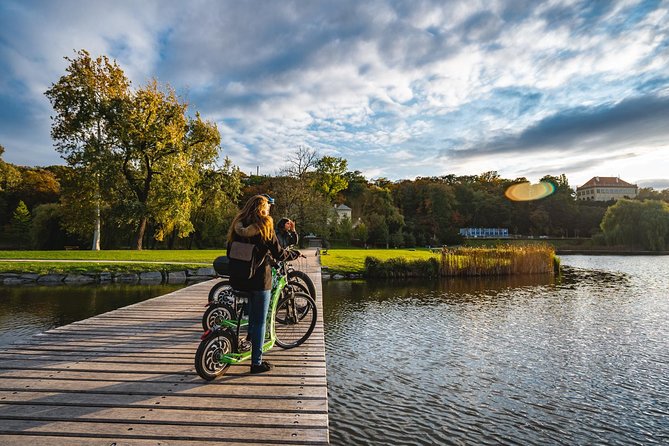 Rent your E-Scooter Hugo Bike in Prague! - Your 1.5 to 3 Hour Ride: What the Day Typically Feels Like
