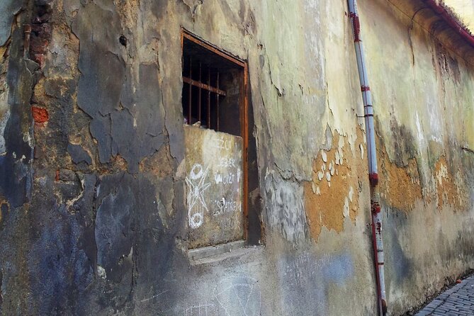 Scary Prague Walking Tour - The 90-Minute Itinerary: Old Town Stops With Dark Backstories