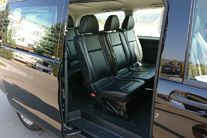 Shared Arrival Transfer: Prague Airport to Hotels - Ruzyne Airport pickup, where you actually wait