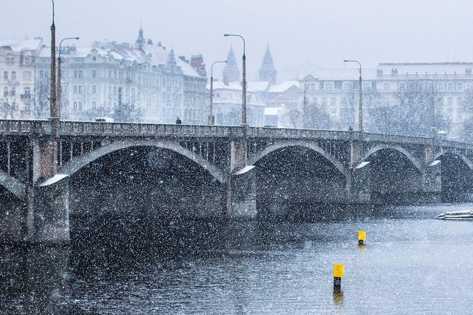 Shared Arrival Transfer: Prague Airport to Hotels - Who this transfer is best for