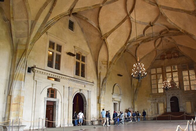 Skip the Line: Prague Castle Ticket and Introductory Overview - St. Vitus Cathedral: magnificent, but lines are real