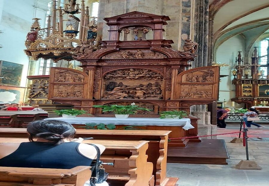 Skip-the-Line Private Tour of Prague Castle & Hidden Gems - Who this tour is best for at Prague Castle