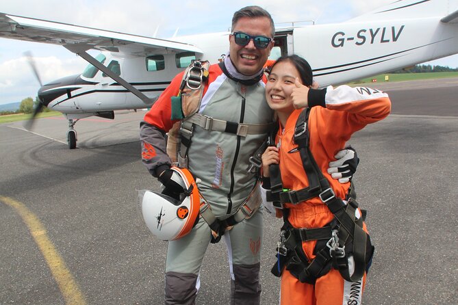 Tandem Skydiving in Prague - Tandem Jump with transfers! - Who This Tandem Skydive Suits Best