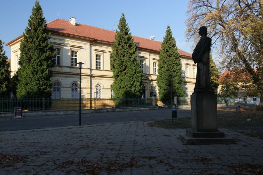 Terezin Memorial: Entry Ticket Combo w. Guided Walking Tour - Should you book this tour?