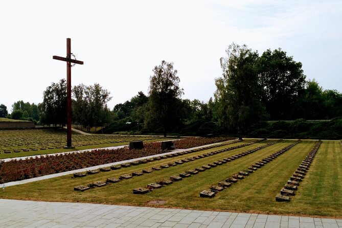 Terezin: Private Half-Day Tour from Prague - Stop 1 at Hlavni Pevnost, starting with Retranchement 5 and fortress walls