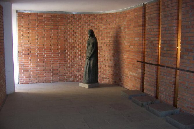 Terezin Tour Including Admission Ticket and Transfer & Audio - Audio Guide on Your Phone: Easy Extra Context if You Prep