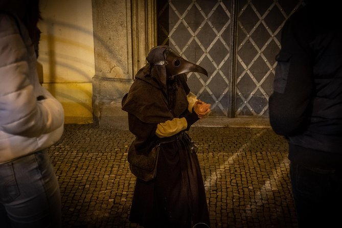 The Plague Doctor of Prague - Stop 3: Staromestske namesti, merchants, and the 30-years-war thread