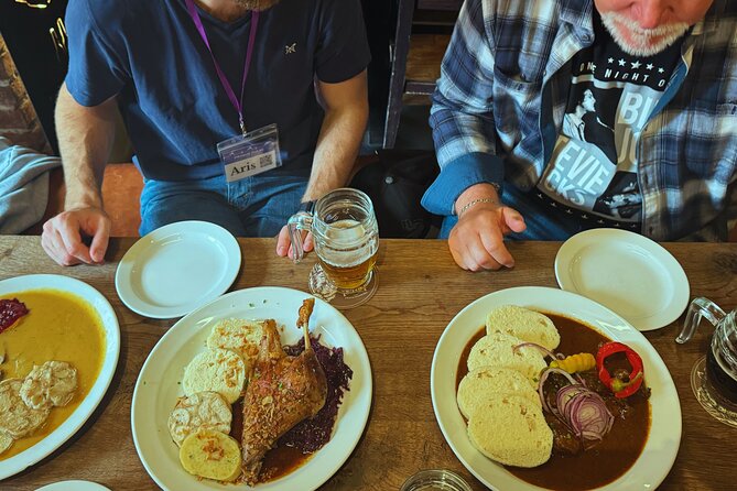 The Ultimate Prague Food Tour - The guide factor: why Ian and Aris get praised