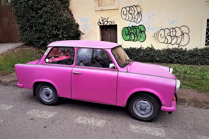 Trabant Tour Quick Ride - Your guide and the vibe: English help, friendly instruction