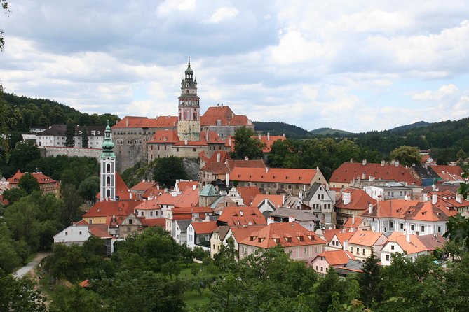 Trip to Cesky Krumlov from Prague - Seasonal closures and the Five-Petalled Rose Festival fee