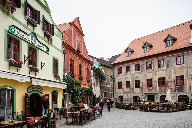 UNESCO Cesky Krumlov from Prague with Guided Tour and Transfer - Who this day trip is best for, and who should skip it