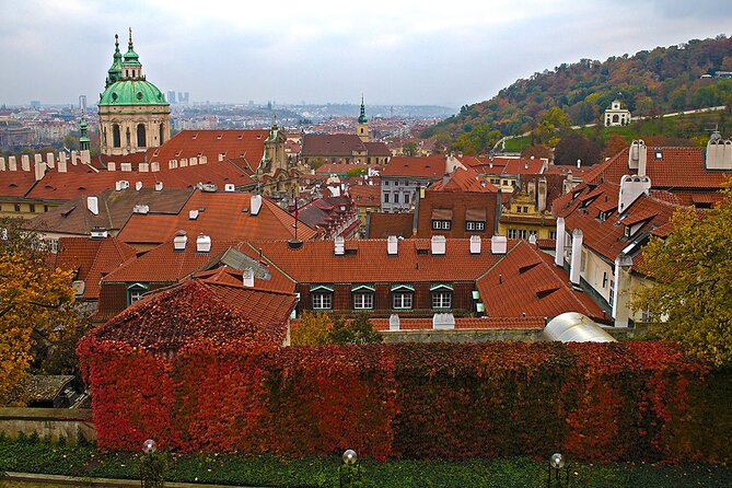Walking through ages: 11th to 21st century, Prague flavoured - Estates Theatre and Obecní dům: culture in motion, then Art Nouveau pride