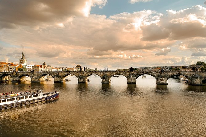 Welcome to Prague - Private Tour with Licensed Guide - Key highlights worth planning for