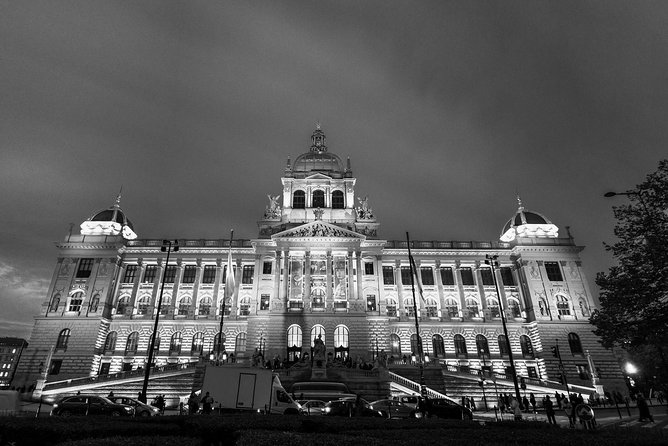 Welcome to Prague - Private Tour with Licensed Guide - Pickup, meeting point, and how to plan your 9:00 am start