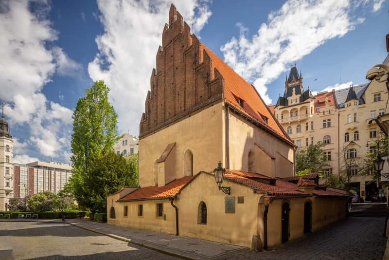 World War II History Tour of Prague's Old Town - Old Town Square landmarks and the shadow of May 1945